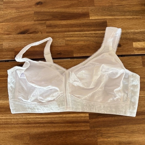 Playtex 18 HOUR® Ultimate Shoulder Comfort bra. SIZE 44 C. NEW - Picture 3 of 9